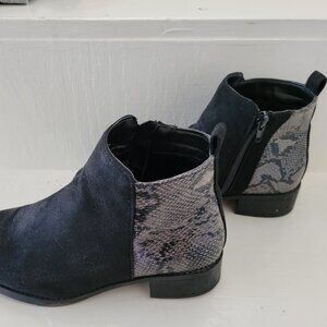 Ellen Tracy Faux Suede and Snakeskin Boots Sz 7.5